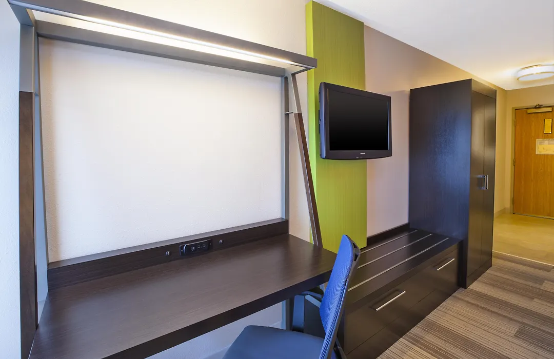 Holiday Inn Express & Suites Chicago-Midway Airport By Ihg-1